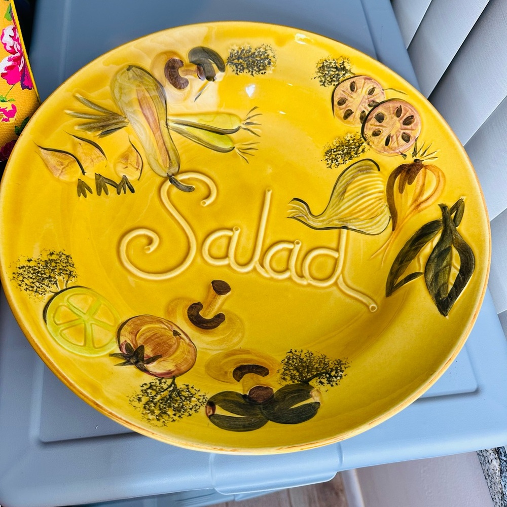 Los Angeles Potteries Vintage Salad Bowl Veggie Designs 14 Inches